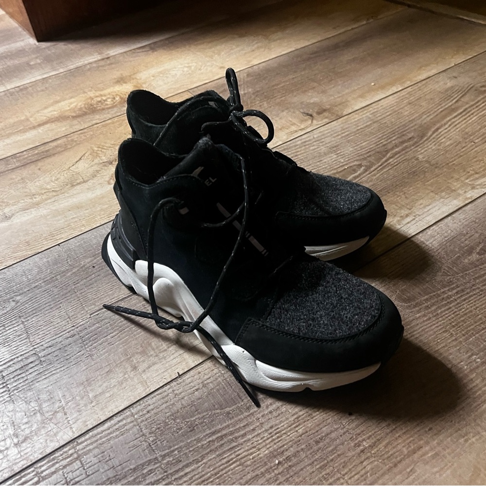 Sorel shoes